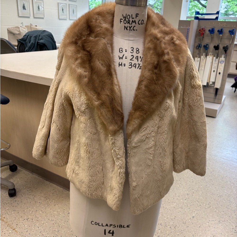 Elegant Fur-Trimmed Women's Coat